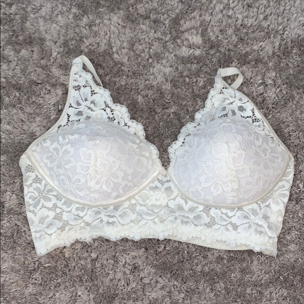 White Lace MaidenForm Bra